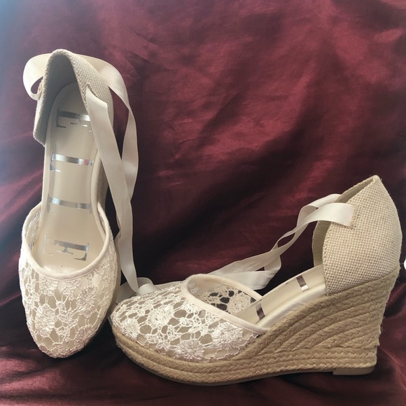 Elle Shoes - Elle Ivory Wedge Heel Calf Tie Ribbons Size 7